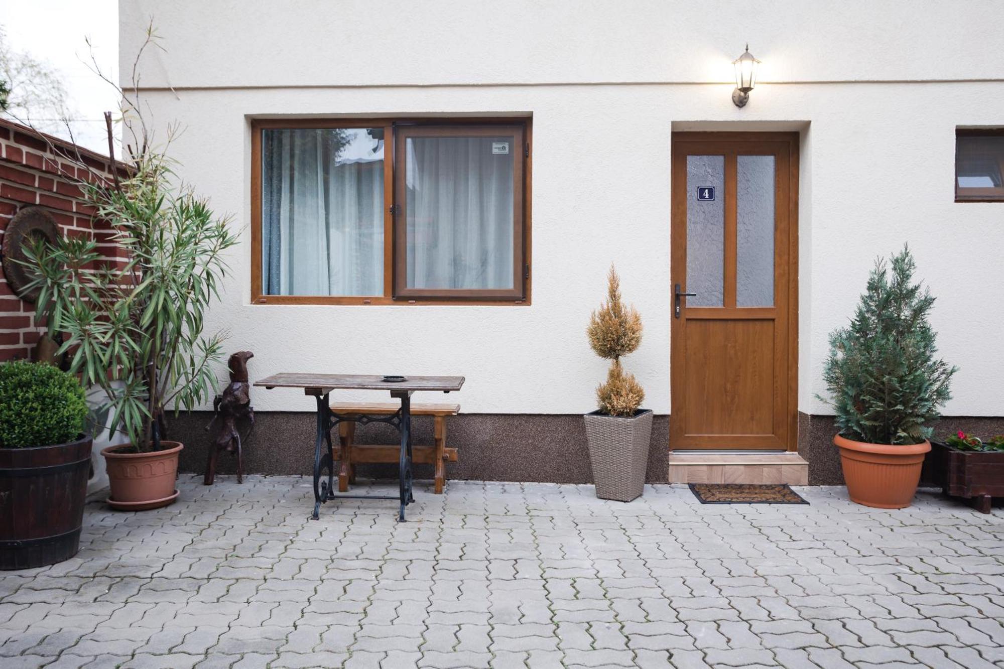 Christian Haus Sibiu Hotel Exterior photo